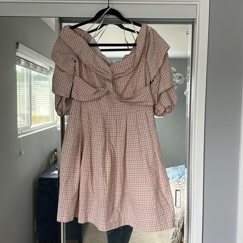 Chriselle Lim x J.O.A Italian inspired dress